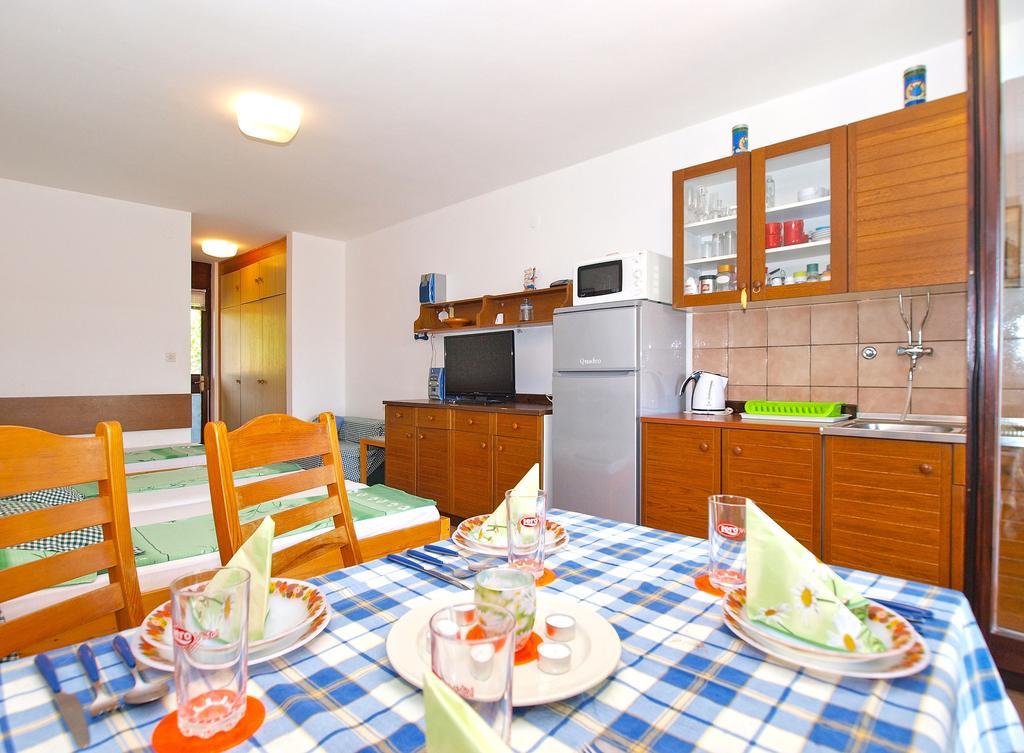 Apartment Stipe 1444 Marčana Eksteriør bilde